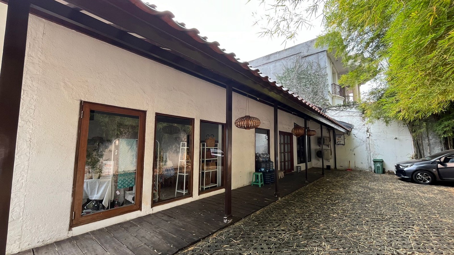 Rumah Hitung Tanah Area Cipete