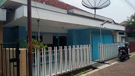 Rumah 2 Lantai Lokasi Strategis Dekat SMPN 5 di Magelang Utara 