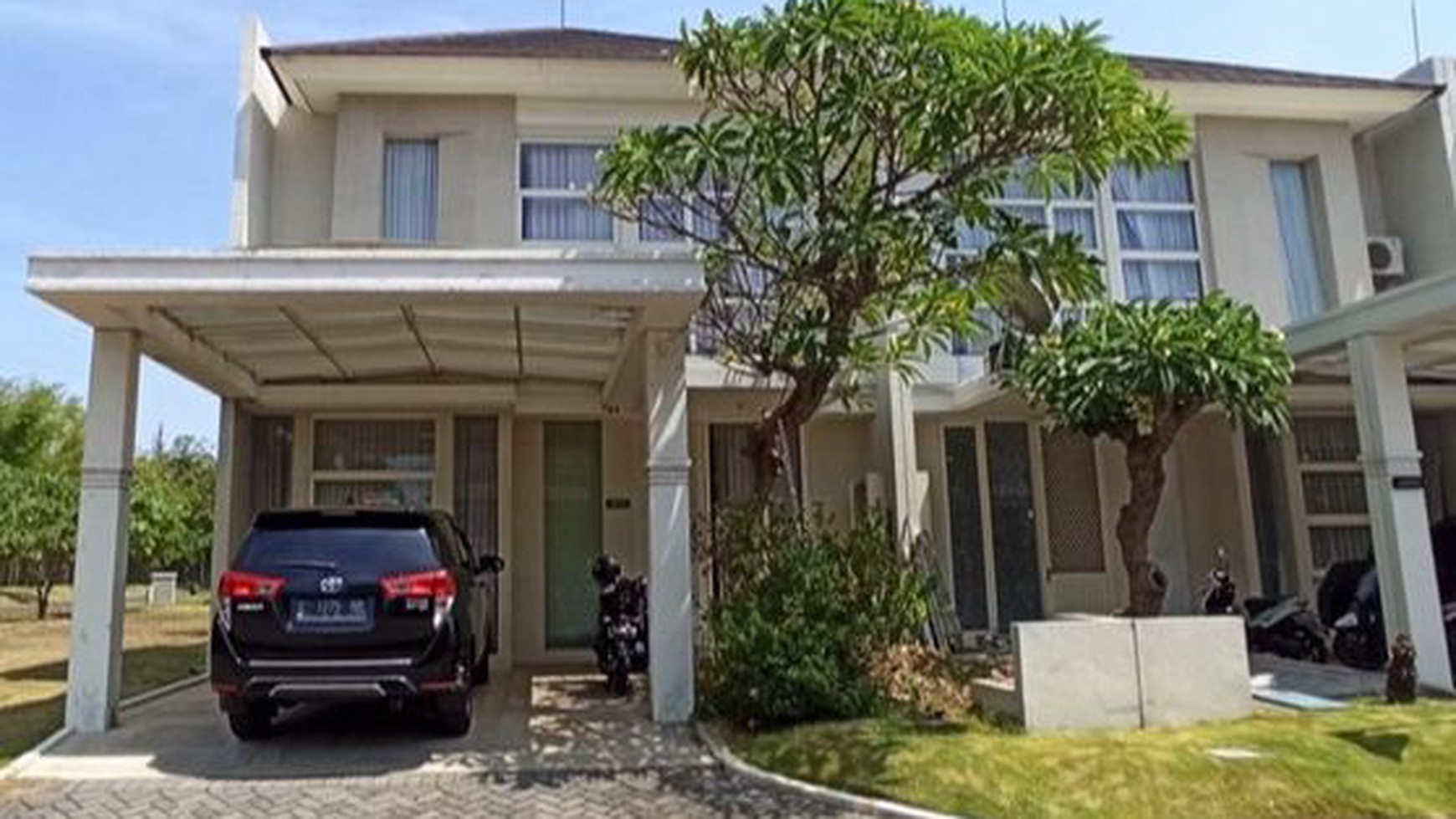 Dijual Rumah  2 lantai di Grand Pakuwon, Surabaya Barat 