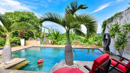 STUNNING BALINESE-STYLE VILLA IS IDEALLY SITUATED WITHIN WALKING DISTANCE TO THE BEACH AND LOVINA CENTER