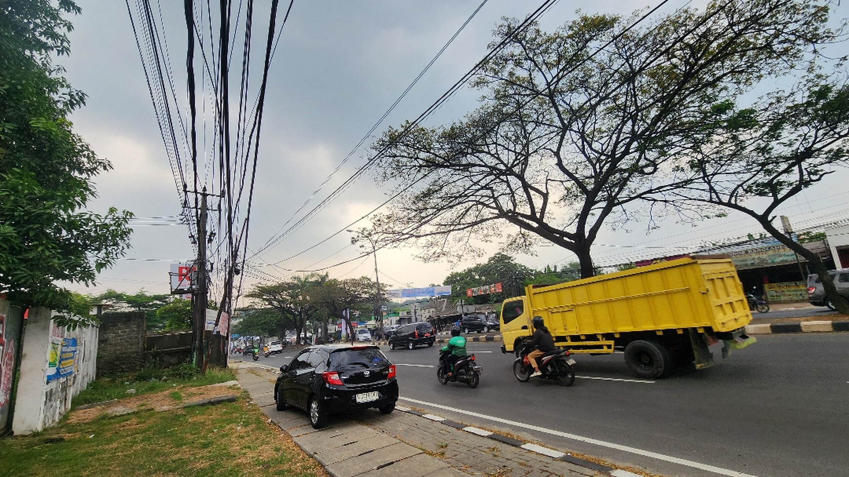 Tanah Luas di Cibubur