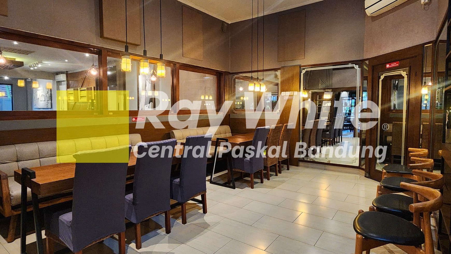 Rumah Usaha Eks Cafe di Sayap Dago Bandung