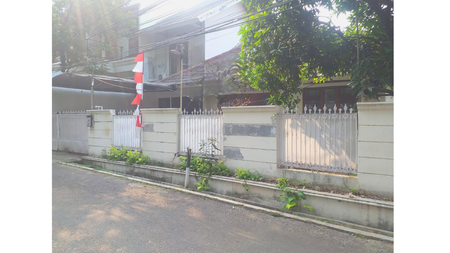 Rumah 2 lantai lokasi strategis di Pasar Minggu, Jakarta Selatan