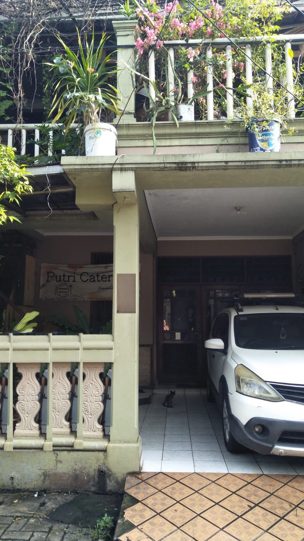 DIJUAL RUMAH DEKAT PASAR MODERN BSD