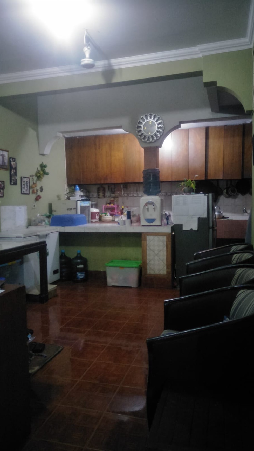 DIJUAL RUMAH DEKAT PASAR MODERN BSD