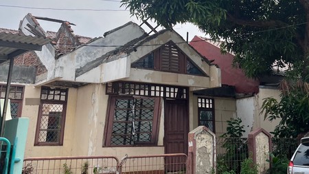 DIJUAL RUMAH HITUNG TANAH DEKAT SEKOLAH DAN GEREJA!