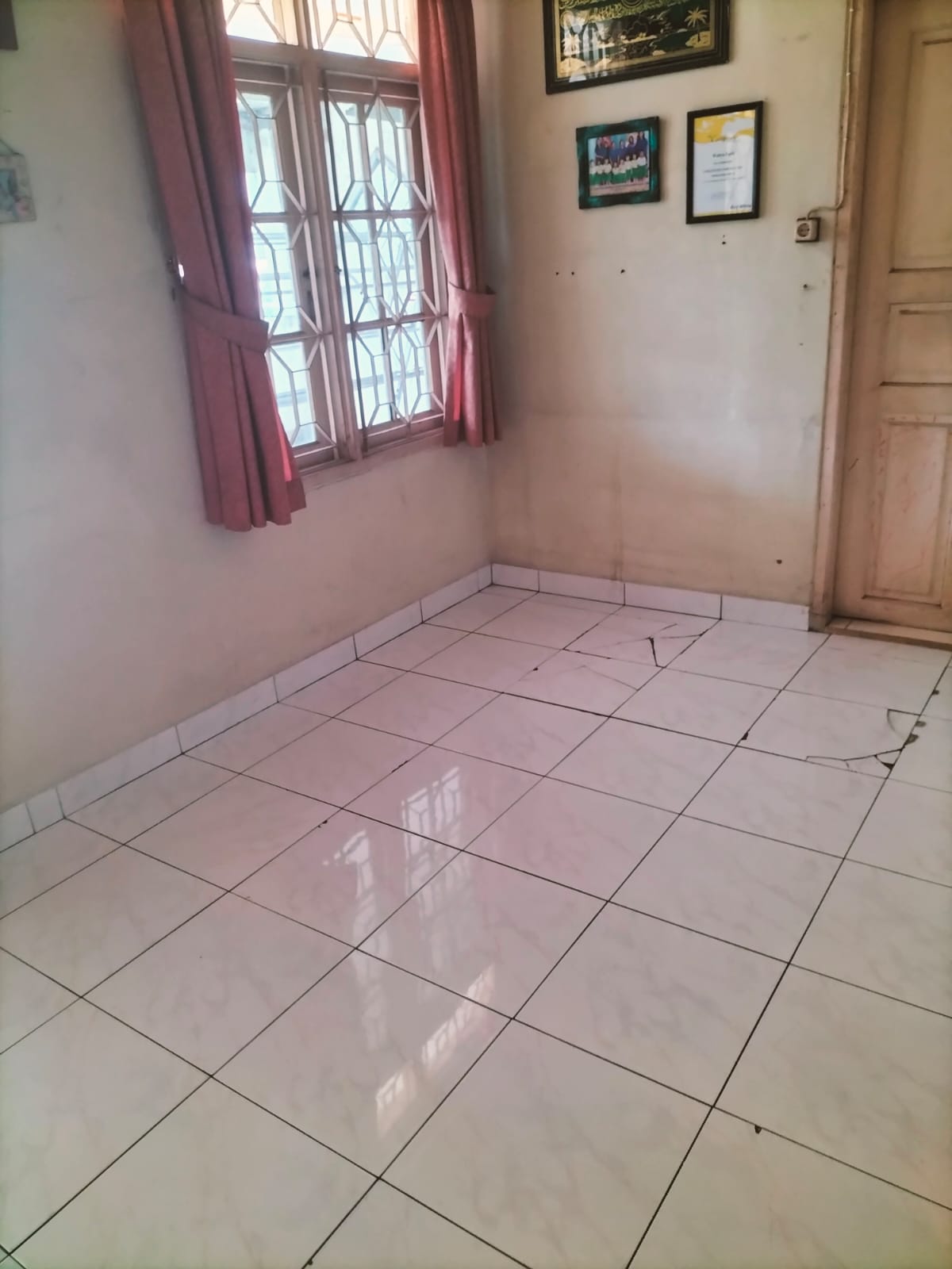 Dijual Rumah Harapan Indah 1 Bekasi 