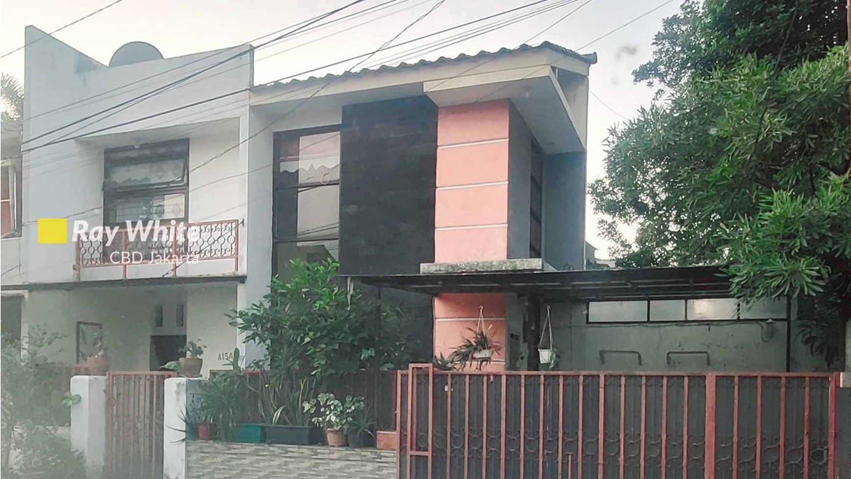 RUMAH TERAWAT NYAMAN SIAP HUNI DI KOMPLEK BPK - CINERE - DIJUAL