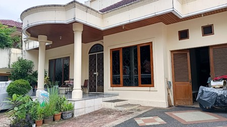 RUMAH STRATEGIS DI KEBAYORAN BARU DEKAT SENOPATI & SCBD