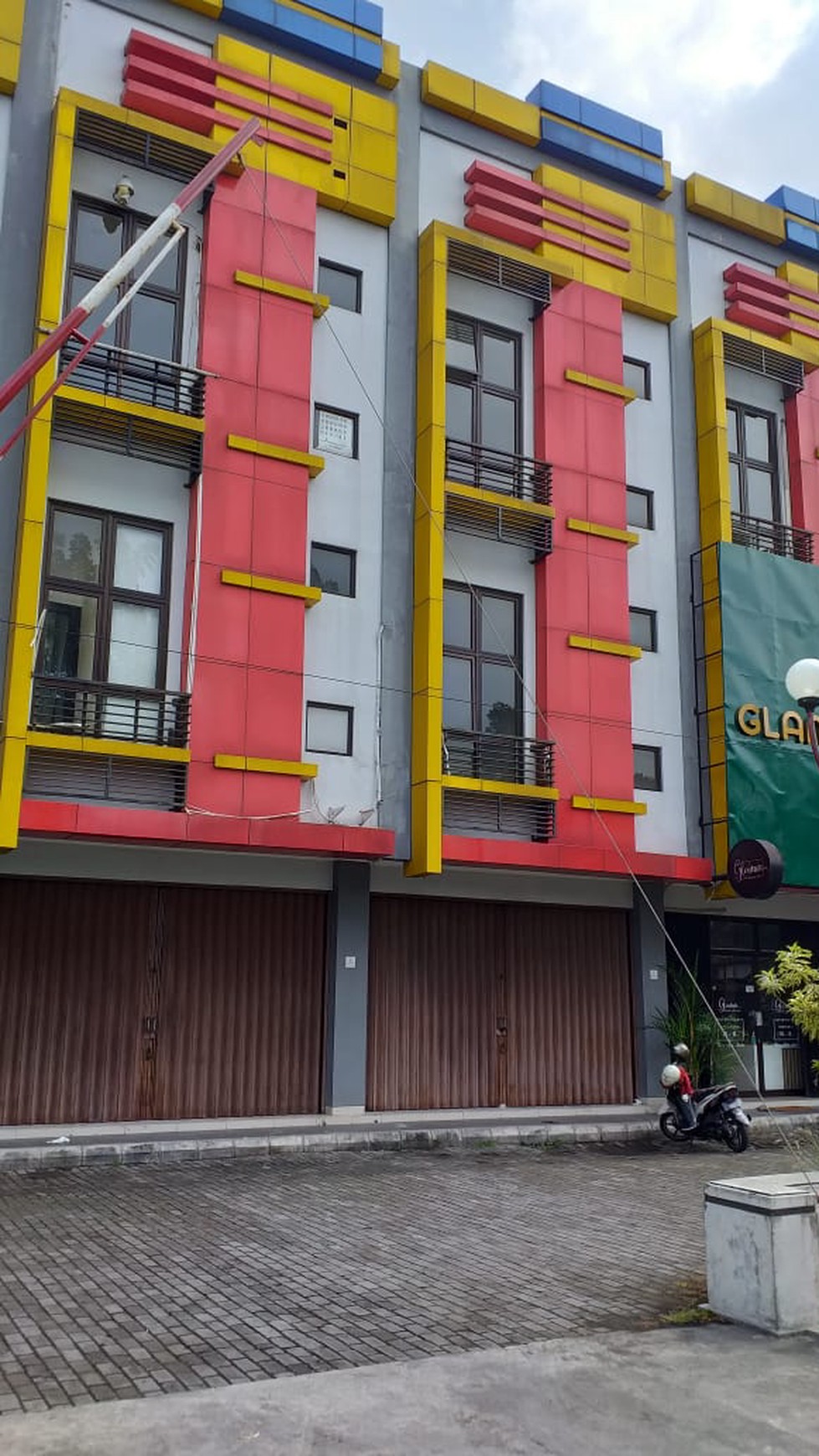 Ruko Premium Di Jalan Utama Seturan,Super Strategis Dekat Kampus & Mall, Caturtunggal, Depok, Sleman