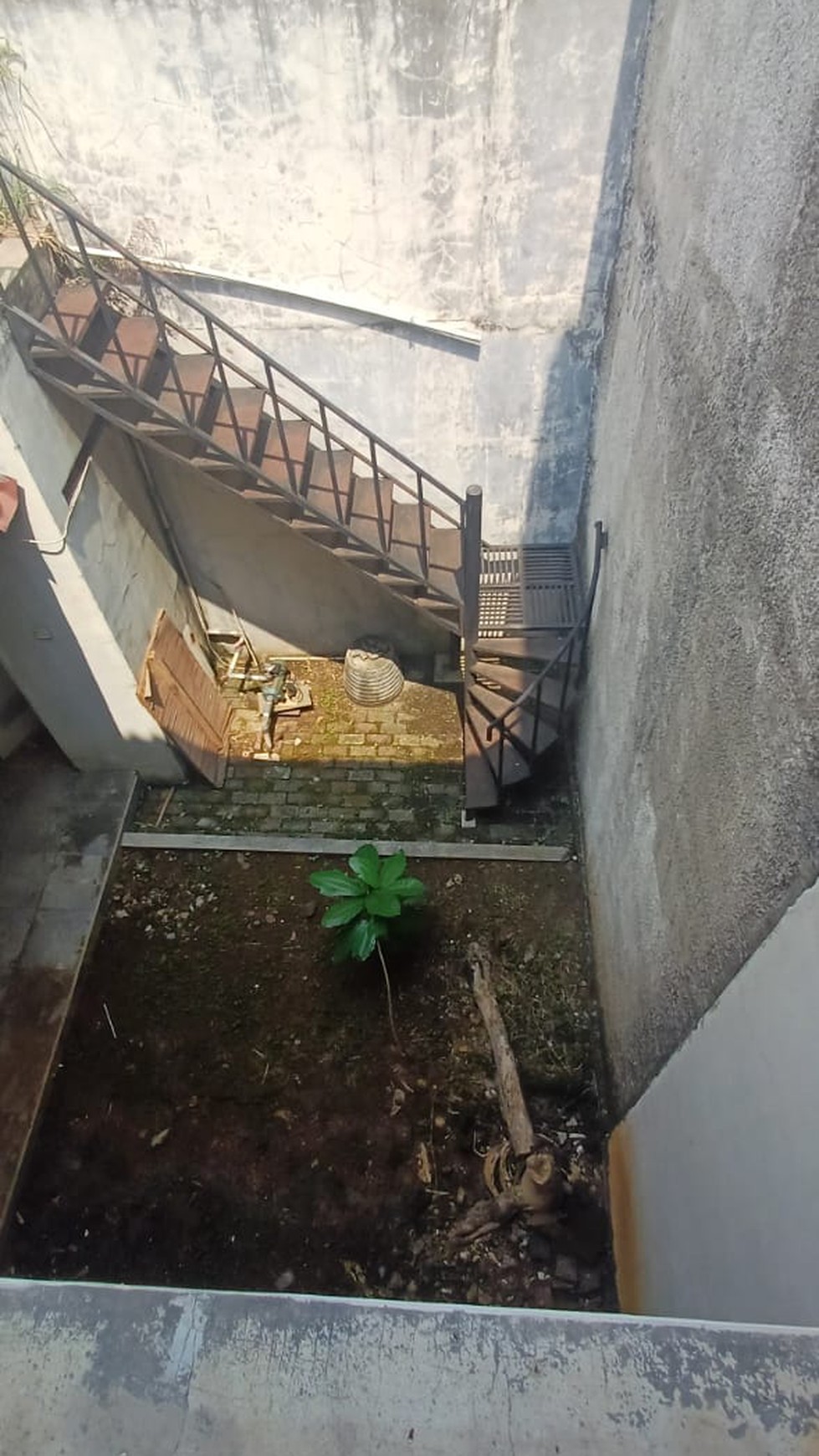 Dijual Rumah Apa Adanya di Bintaro Jaksel