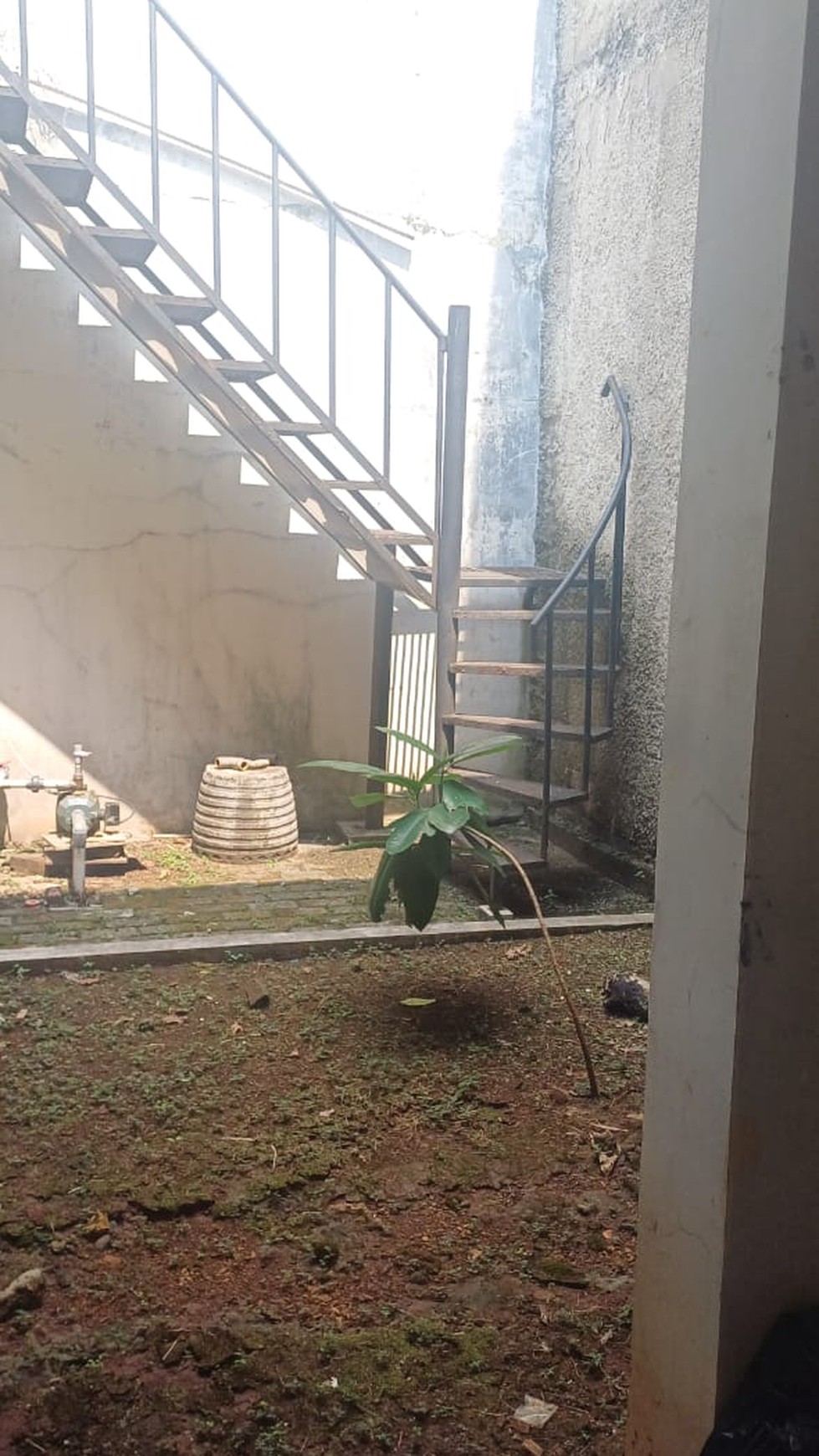 Dijual Rumah Apa Adanya di Bintaro Jaksel