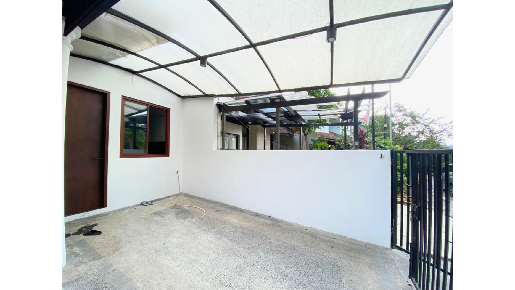 Hunian Full Renovasi di Villa Cinere Mas, Tangerang Selatan