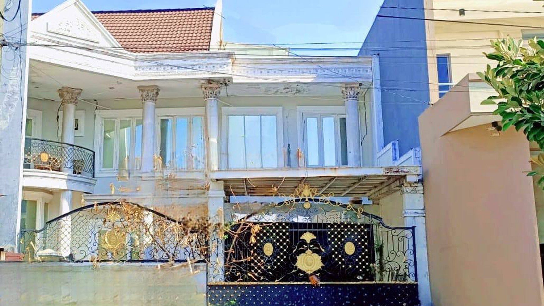 Dijual Rumah Modern Dharmahusada Mas Surabaya Jawa Timur