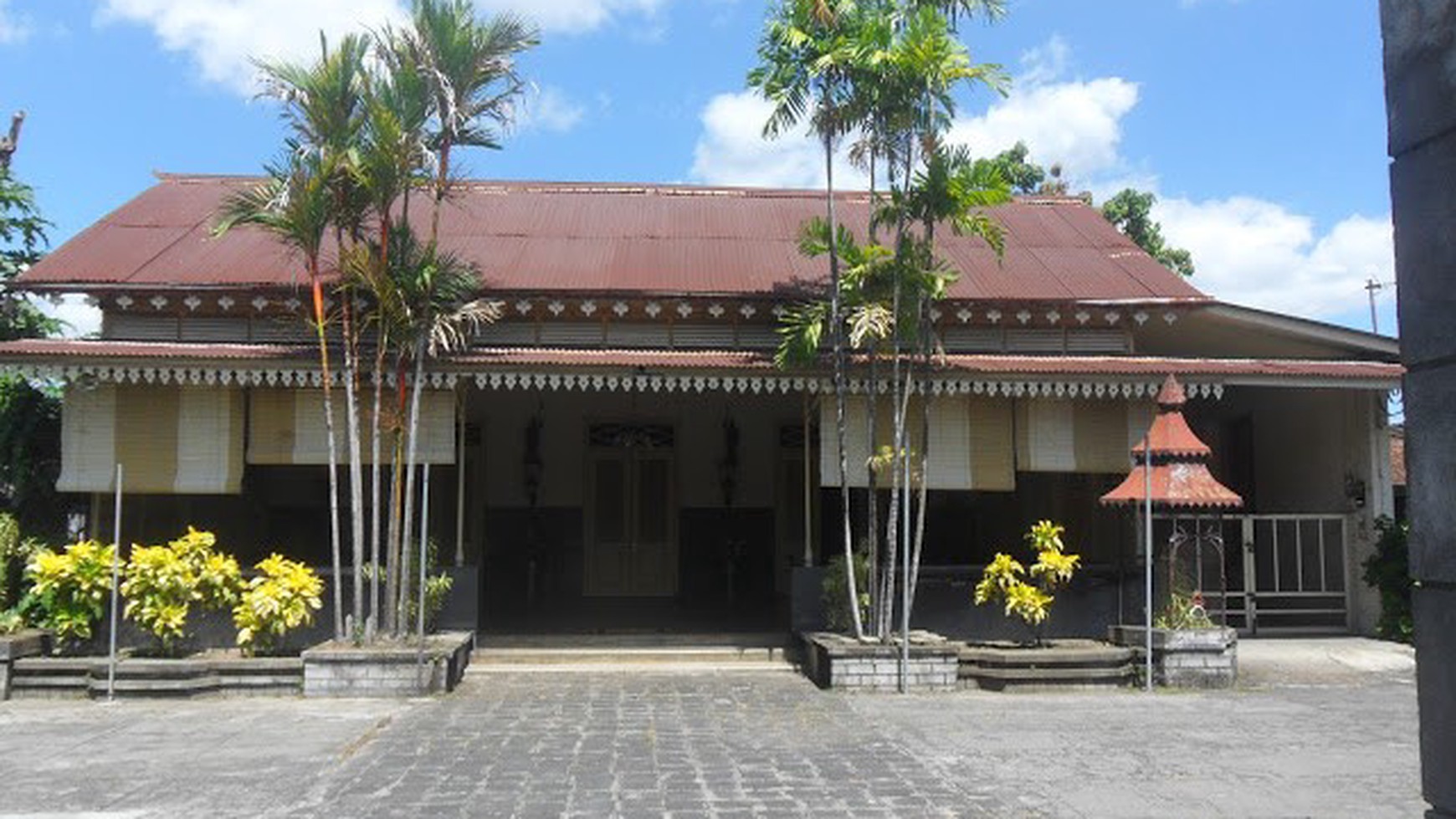 Rumah Bagus Di Jl Bantaran Kidul Yogyakarta 