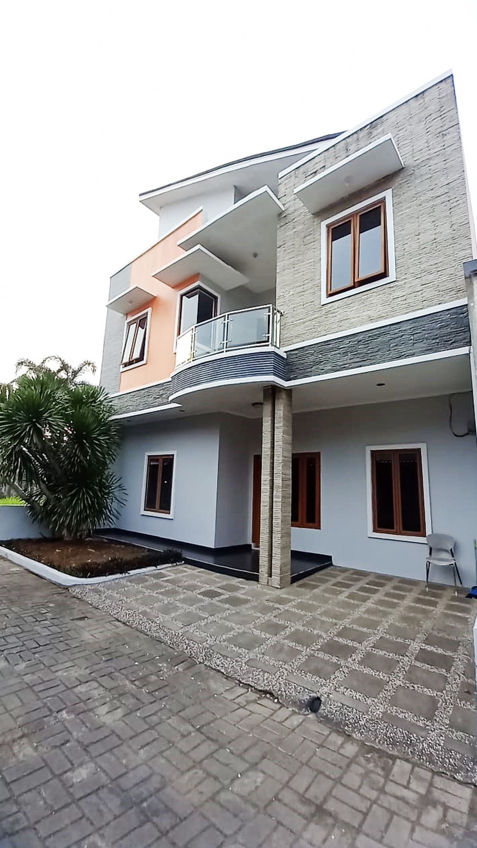 Rumah Bagus Di Cluster Bintaro Crown Ciputat Tangerang Selatan