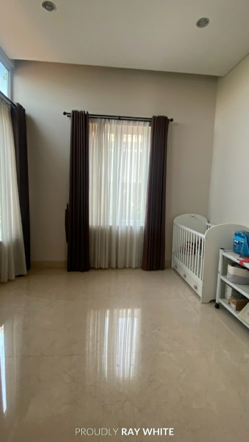 Dijual Rumah Jl. Prapanca Raya