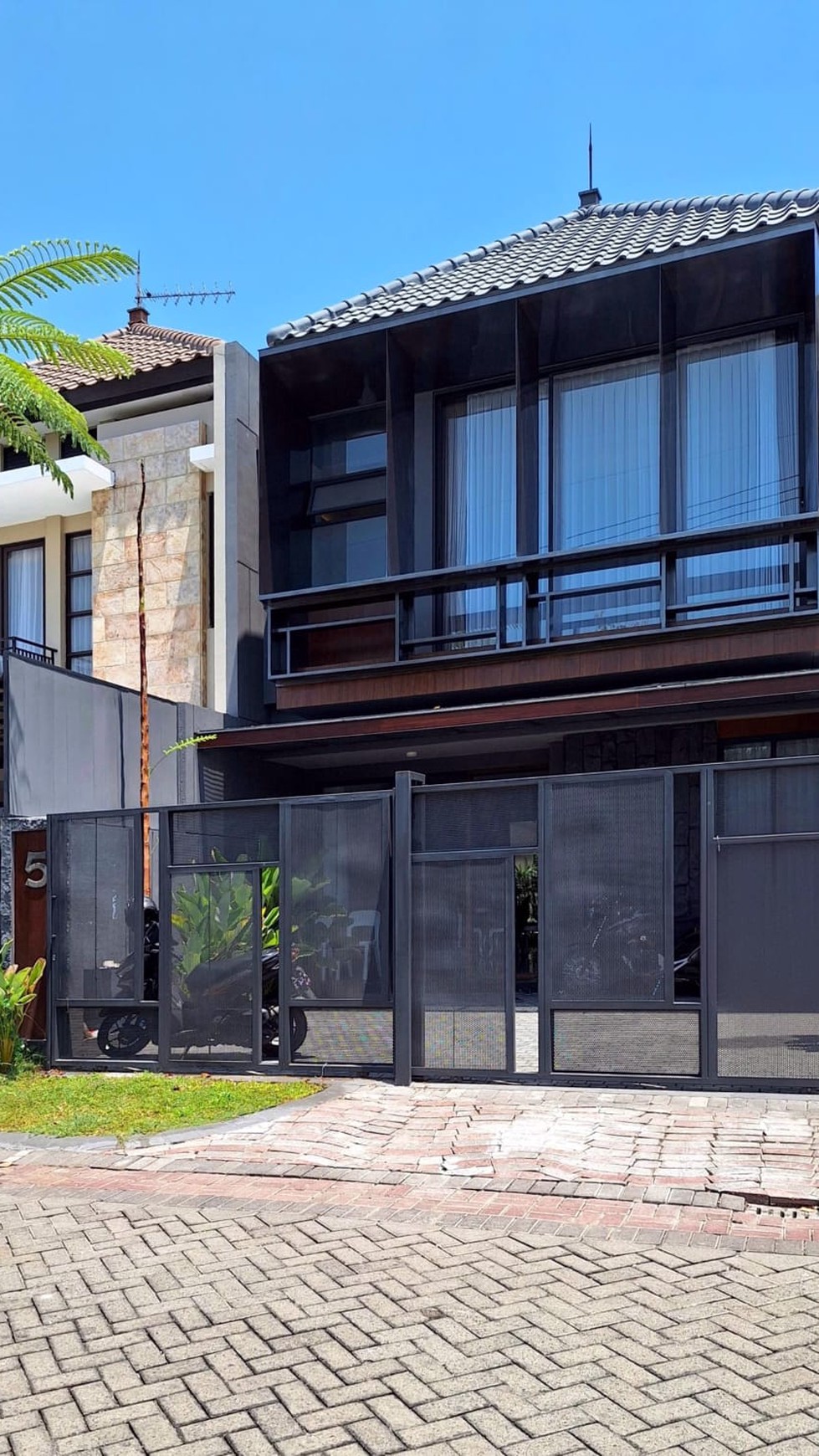 Rumah Mewah Minimalis, Cluster Favorit di Pakuwon City