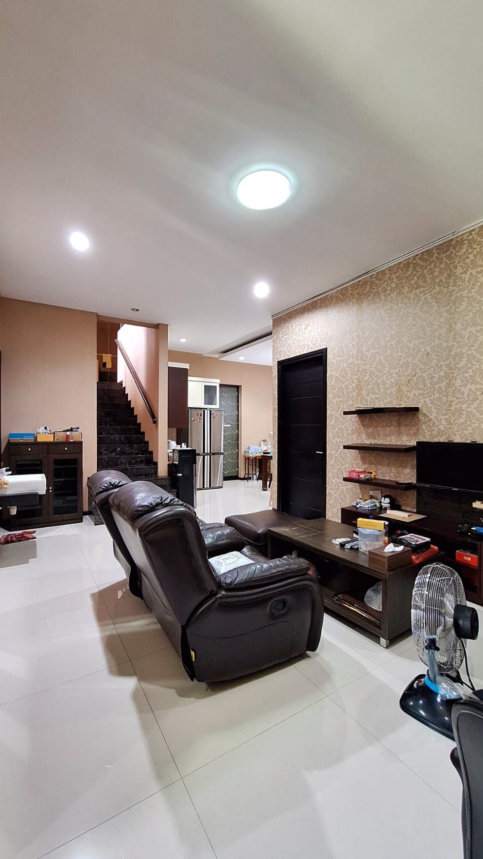 Rumah Mewah Minimalis Modern Siap Huni di Pakuwon City