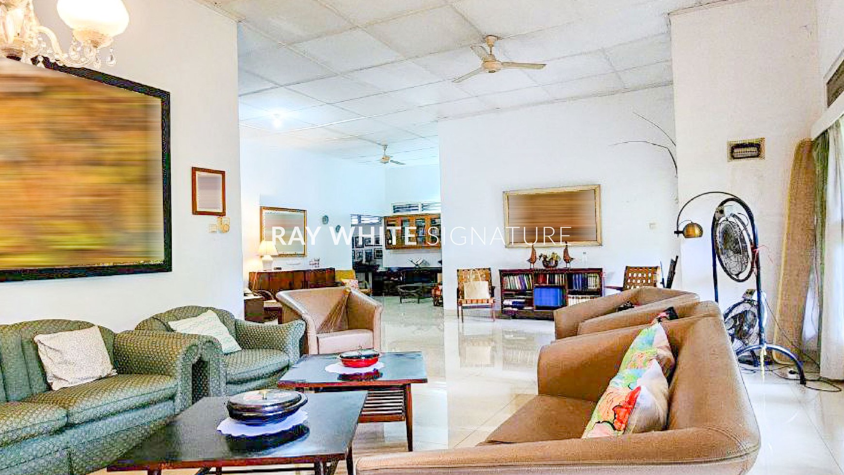 Rumah Lama Terawat di Jl Darmawangsa II