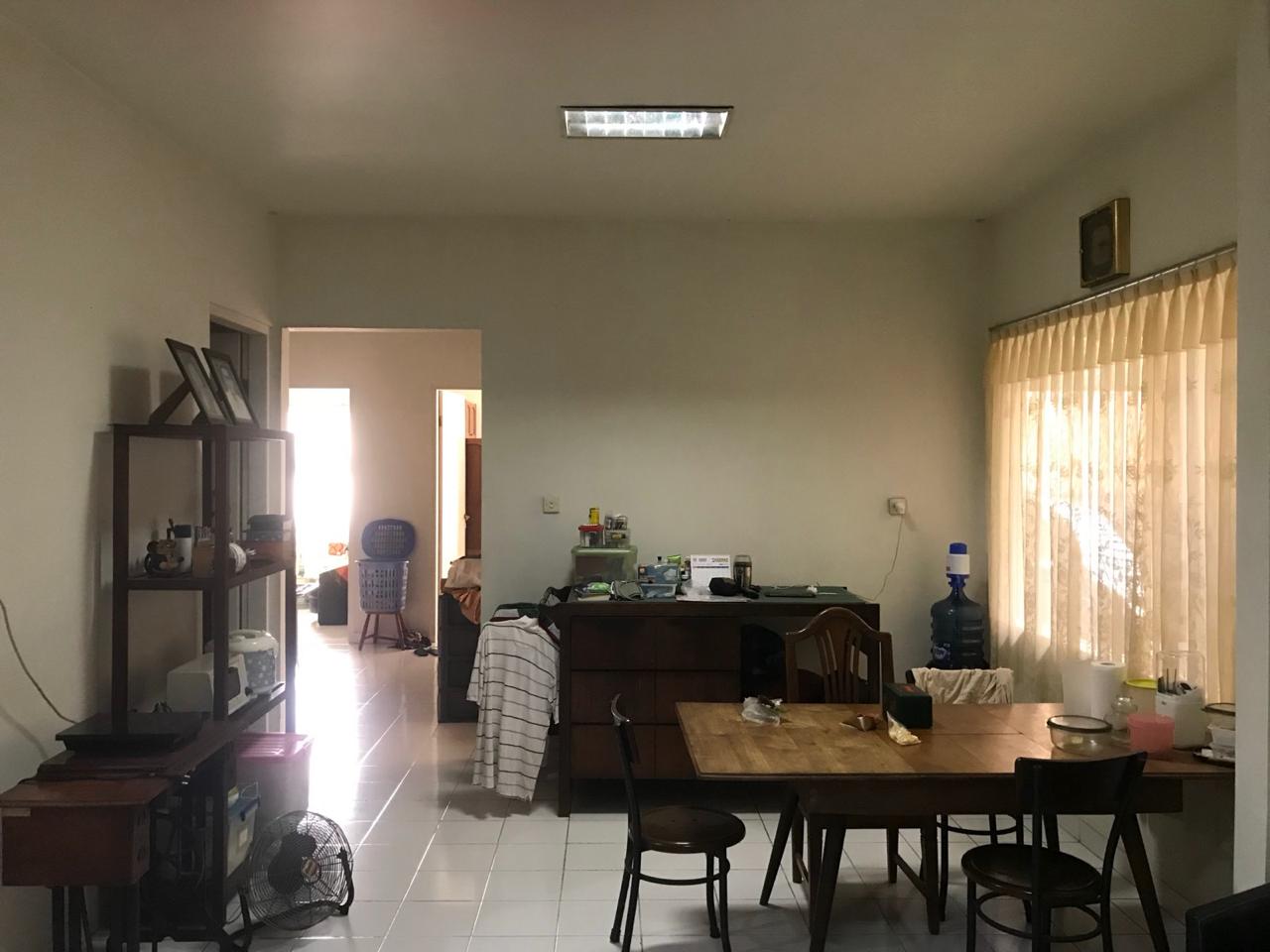 Rumah Hitung Tanah Area Cipete