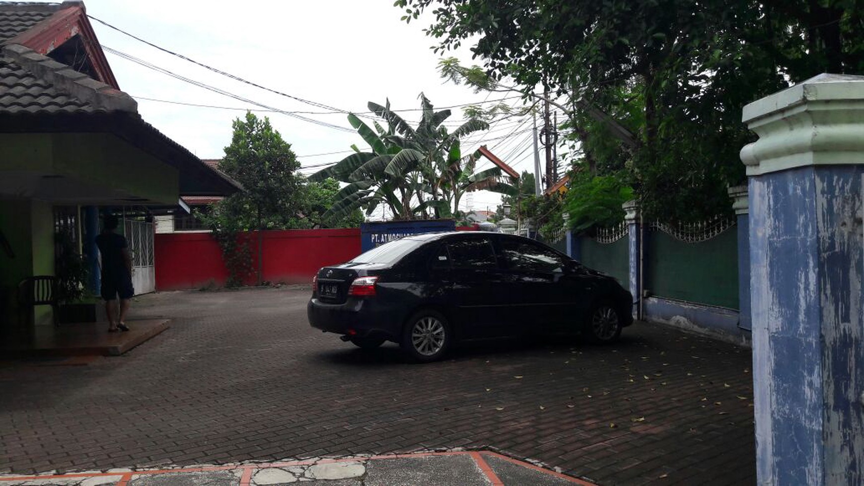 Rumah Pinggir Jalan  di Pesanggrahan Jakarta Selatan