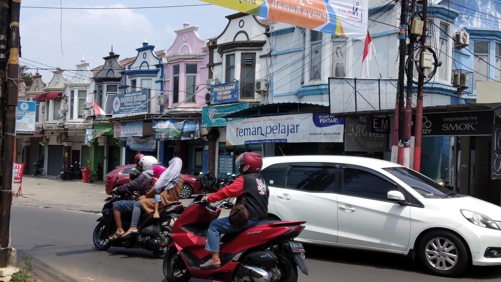 Tanah luas cocok untuk cluster perumahan dekat toll cibubur,LRT dan trans jkt,harga nego sampai deal