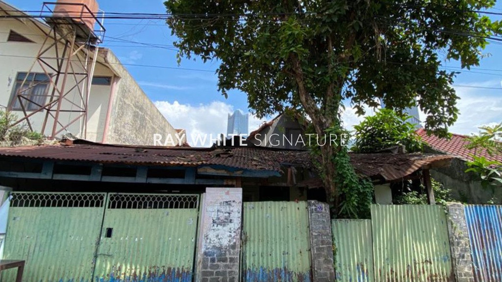 Rumah Tua Cocok Untuk Kost di Jl Kebalen II