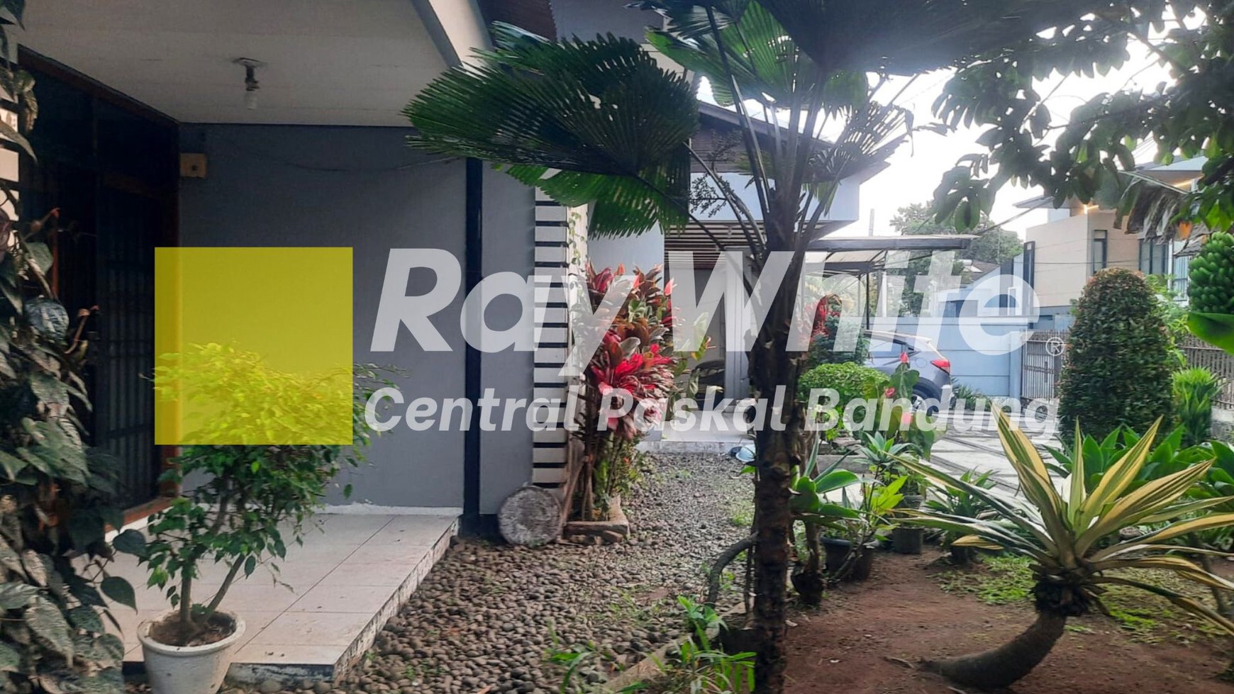 Rumah Asri di Kawasan Elit Budi Sari Bandung