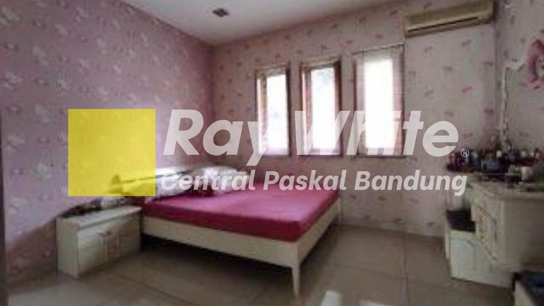 Rumah Minimalis Asri Setra Sari Murni Bandung