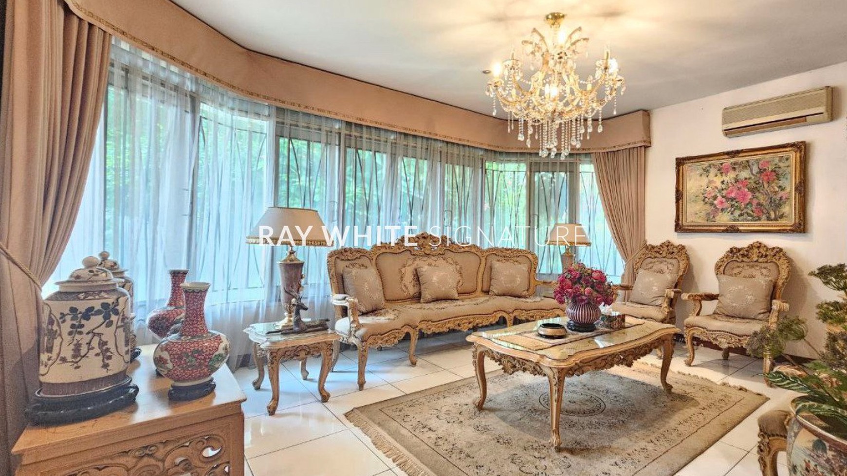 Rumah Mewah di Jl. Metro Hijau II Pondok Pinang
