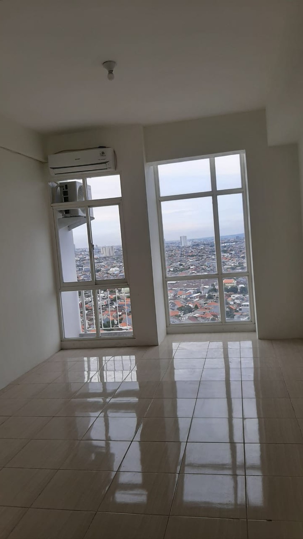 1784. Disewakan Apartment Bale Hinggil Surabaya