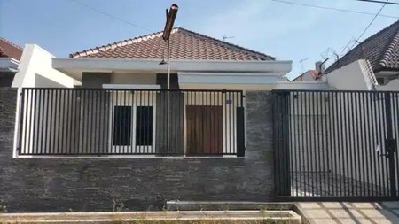 Dijual Rumah Manyar Tirtoyoso Surabaya Timur - 1 Lantai Fresh Terawat