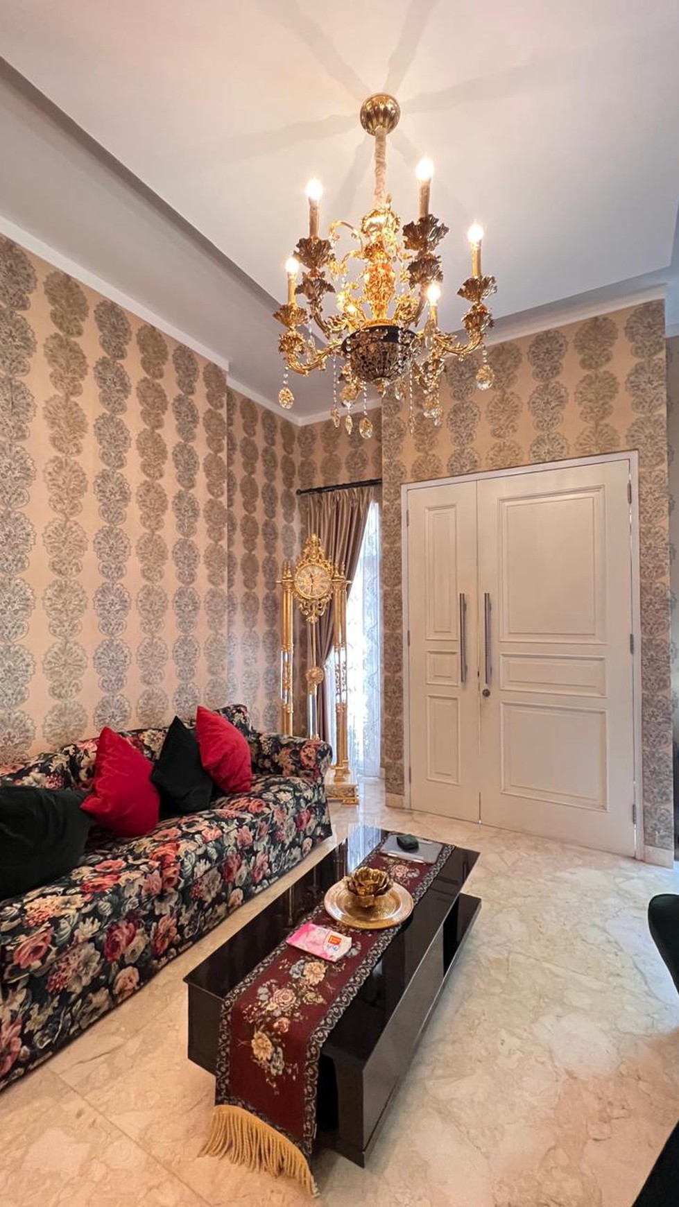 Rumah Hitung Tanah Area Cipete