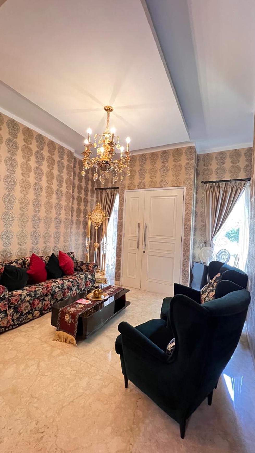 Rumah Hitung Tanah Area Cipete