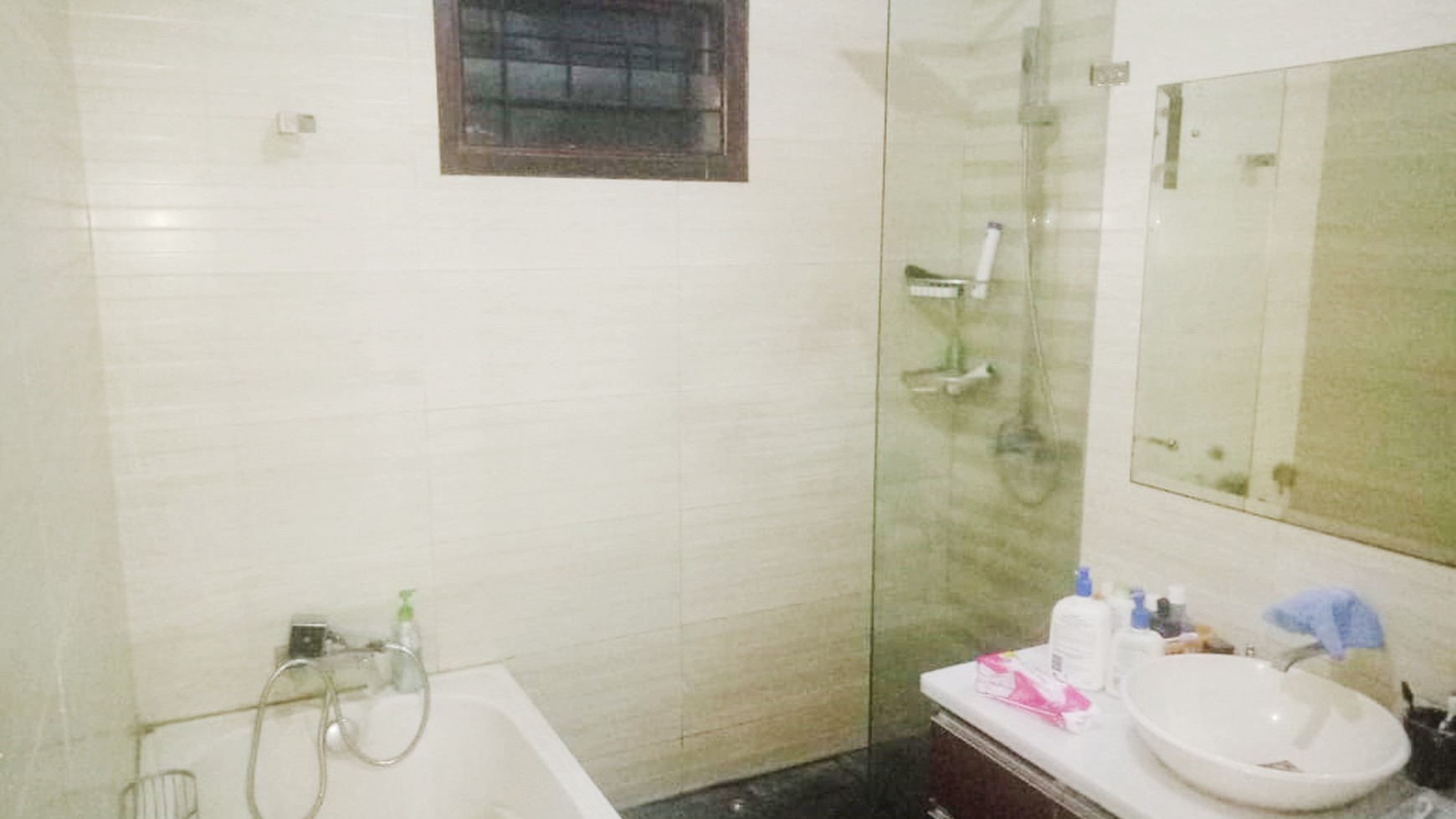 Rumah Hitung Tanah Area Cipete