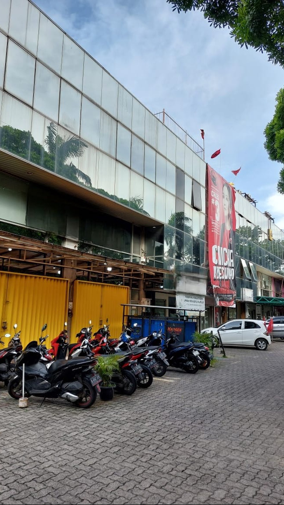 Lebak bulus ruko gandeng lebar 10 disewakkan dikontrakkan kantor ruang usaha