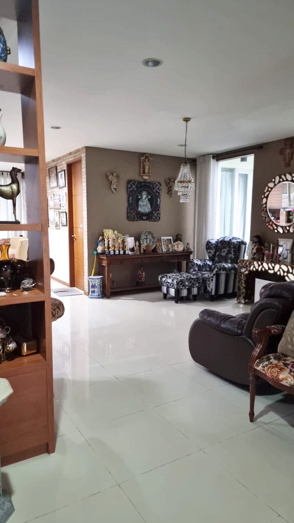 Rumah Modern Super Cozy di Pondok Indah Siap Huni