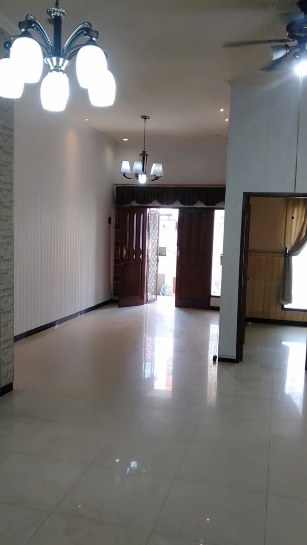 Dijual Rumah Graha Sampurna Indah Wiyung