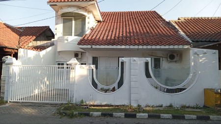 Disewakan Rumah 2Lt Babatan Pratama Wiyung