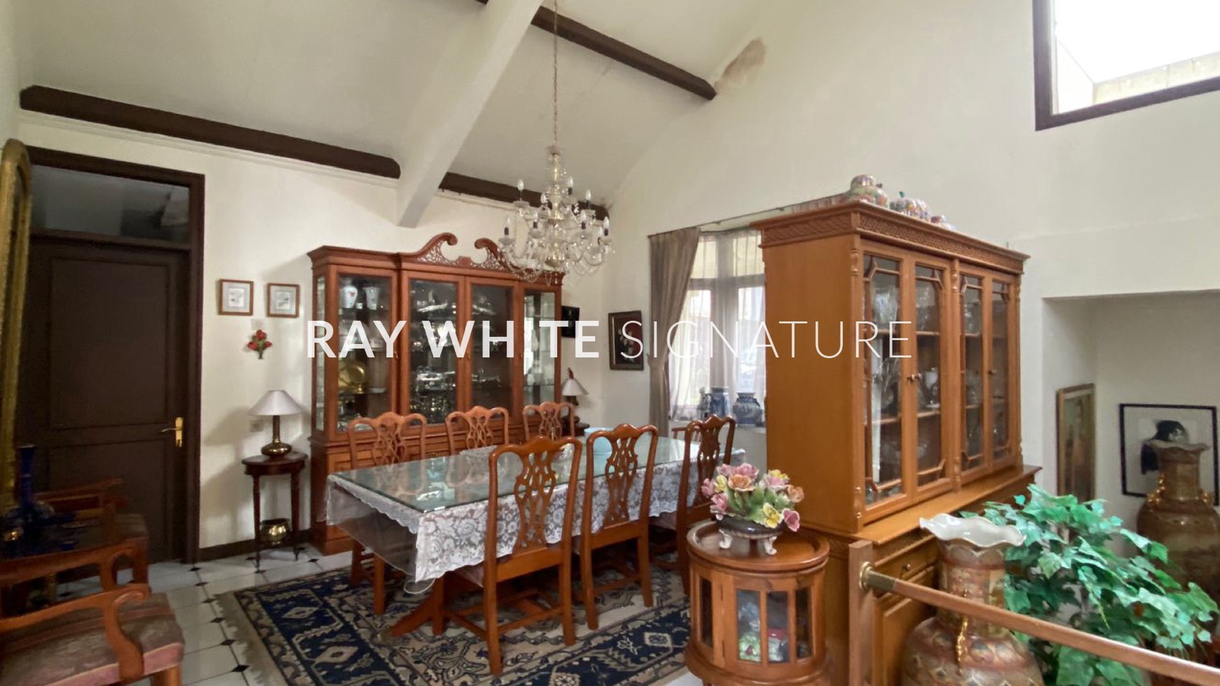 Rumah Hitung Tanah Area Cipete