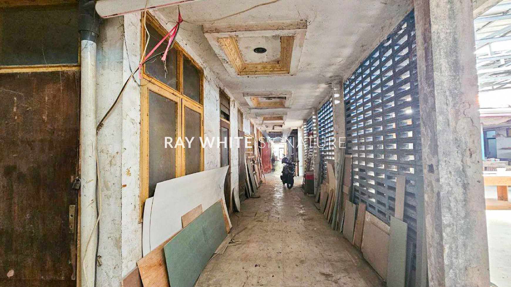 Rumah Hitung Tanah Area Cipete