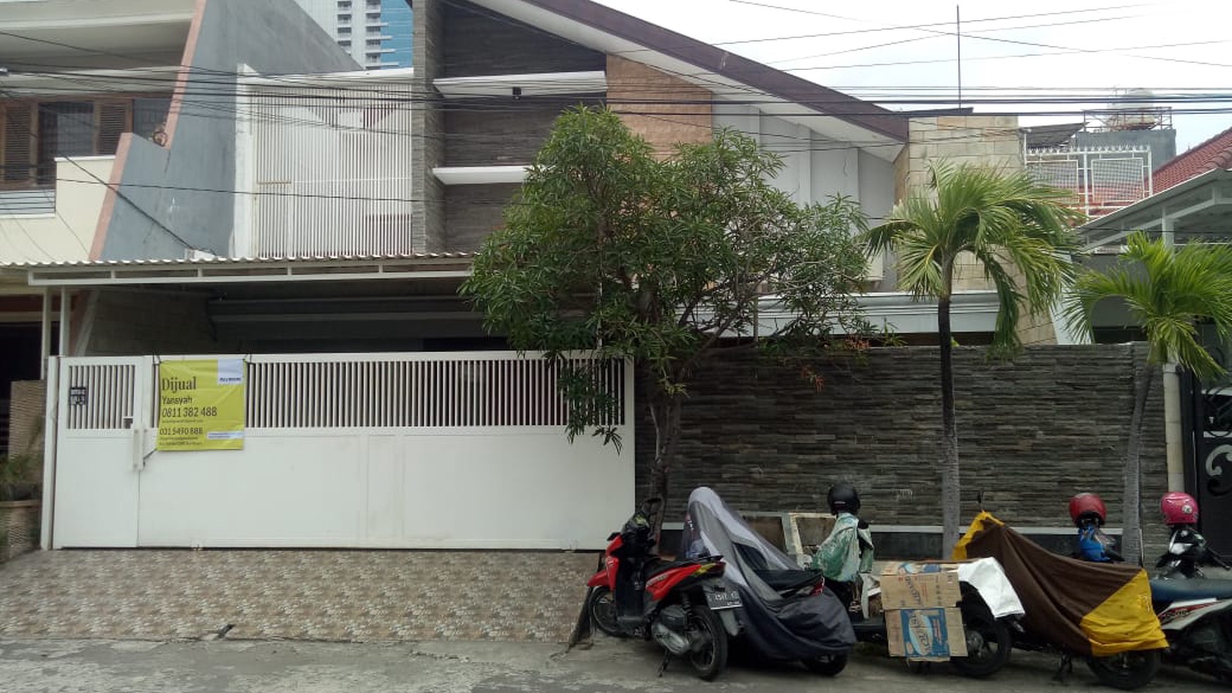 Rumah Dijual Dharmahusada Indah Timur Surabaya (Belakang Galaxy Mall) - Bangunan Terawat & Siap Huni