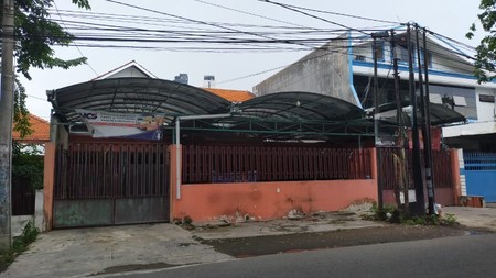 Disewakan Rumah Raya Tenggilis Surabaya