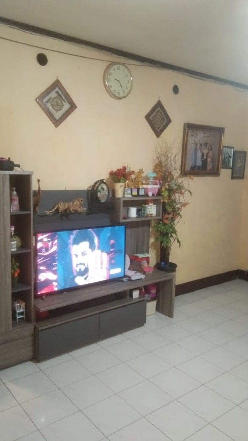 Dijual Rumah 2 Lantai Dukuh Kupang Surabaya