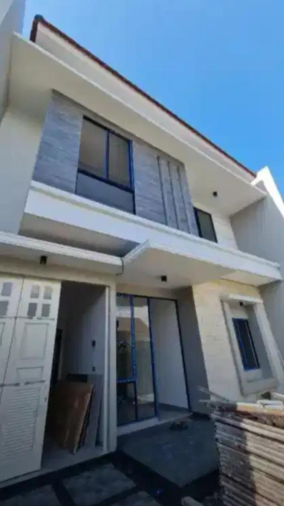 Dijual Rumah Manyar Kertoadi Surabaya Timur - Baru Modern 2 Lantai Siap Huni dekat Galaxy Mall