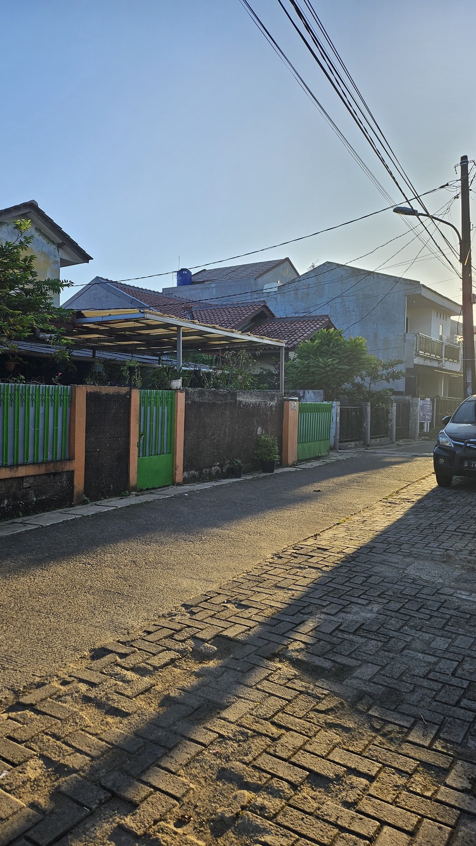 Rumah Minimalis di Pondok Cabe Best Price One Gate System