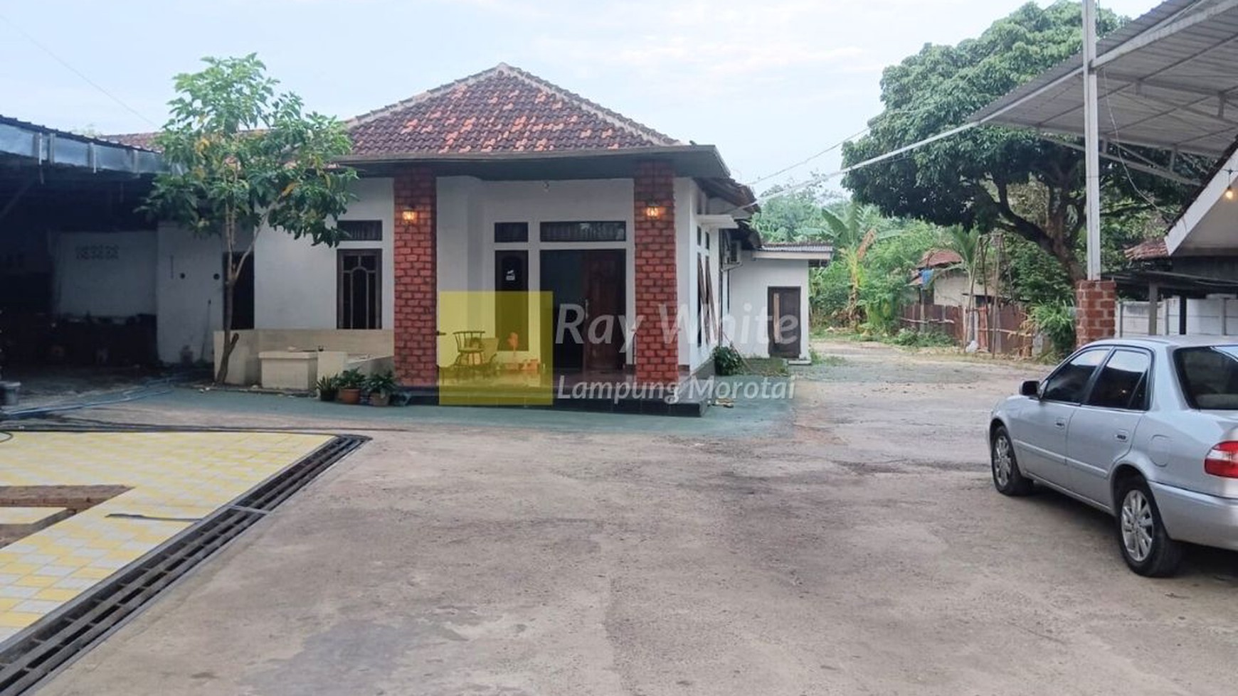 Tempat Usaha Dekat Branti