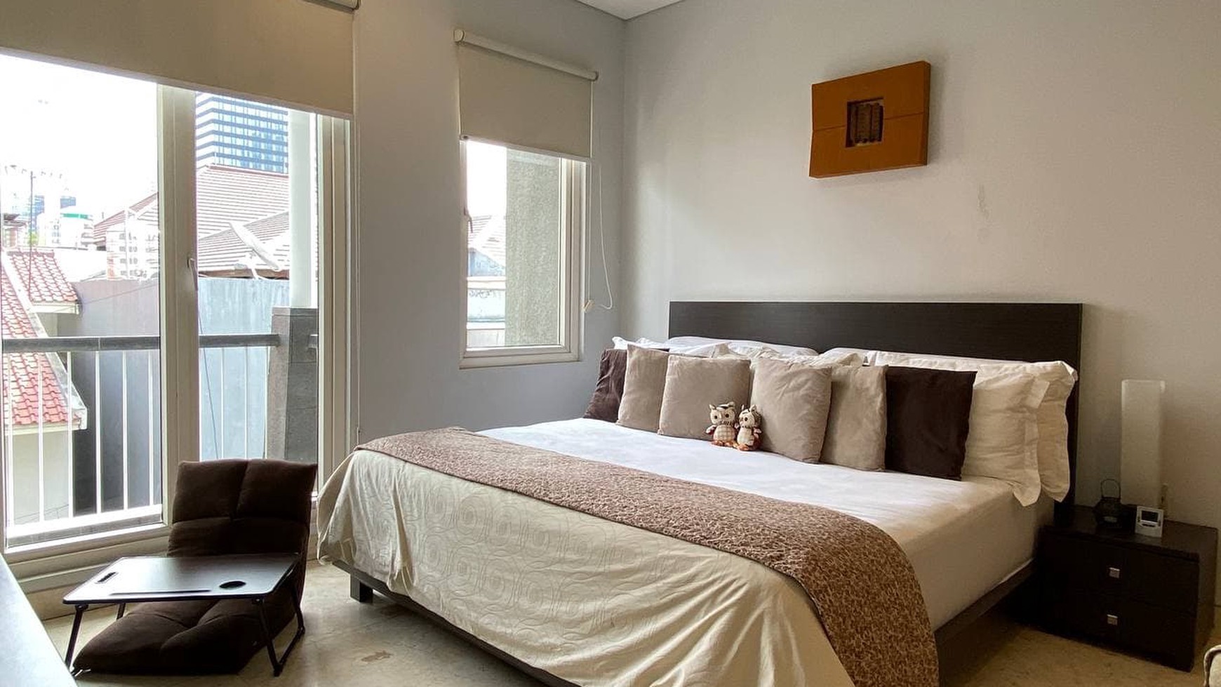 Rumah Cantik 3 Lantai di Jl Weleri Menteng