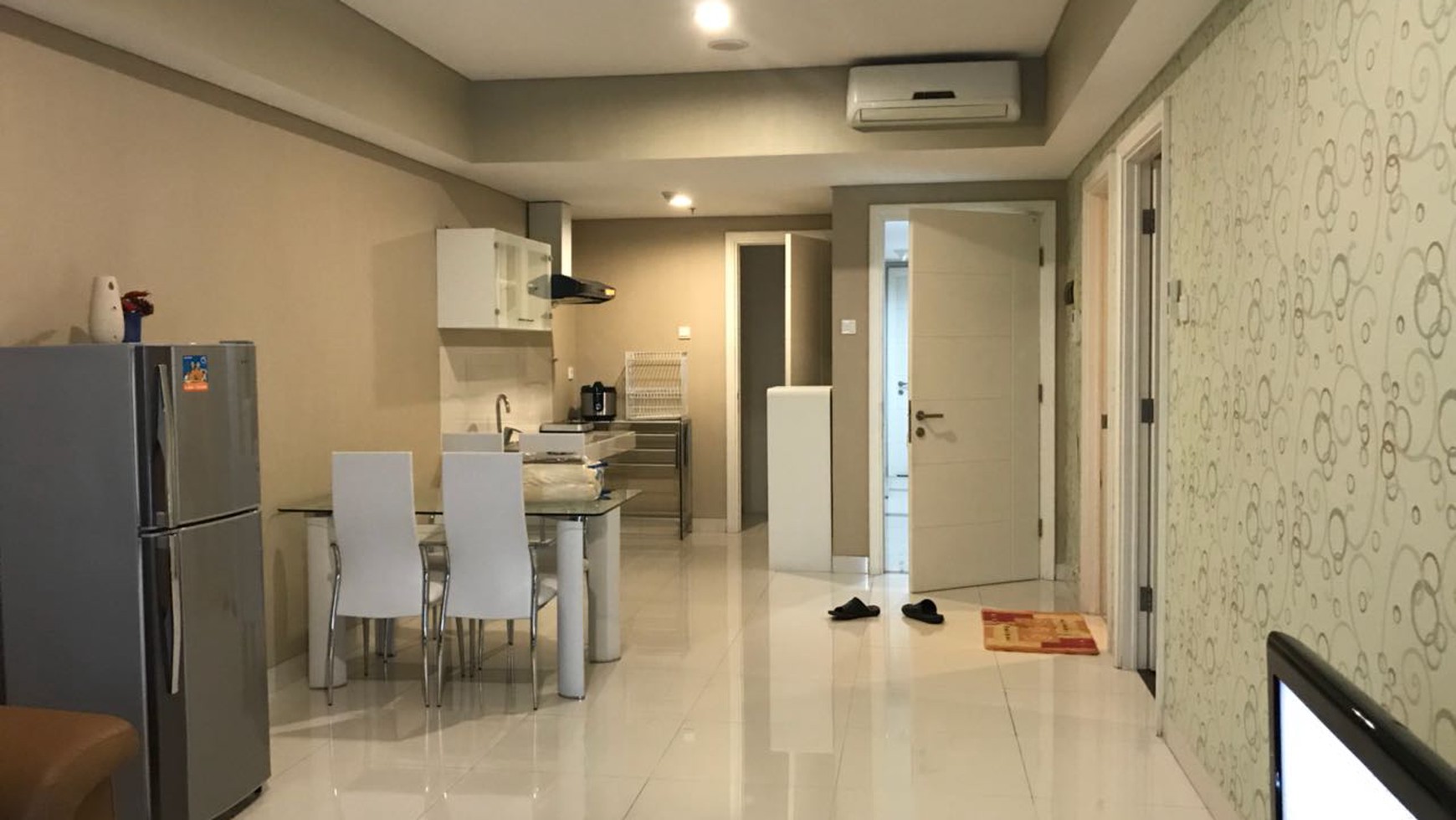 APARTEMEN SEWA TRILLIUM  FURNISHED 2 BR LUAS 90 M2